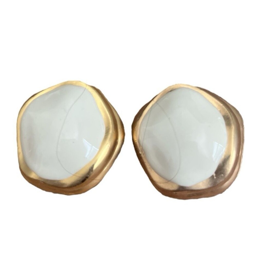 Vintage Earrings Gold Tone Round White Enamel Clip On  1-1/4 “